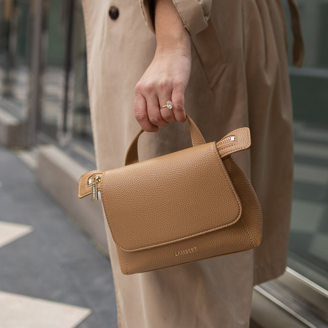 The Ginny – 2-in-1 Souvenir Vegan Leather Crossbody Bag
