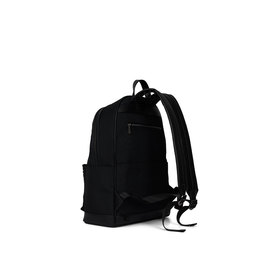 The Logan – Backpack in Black Canvas